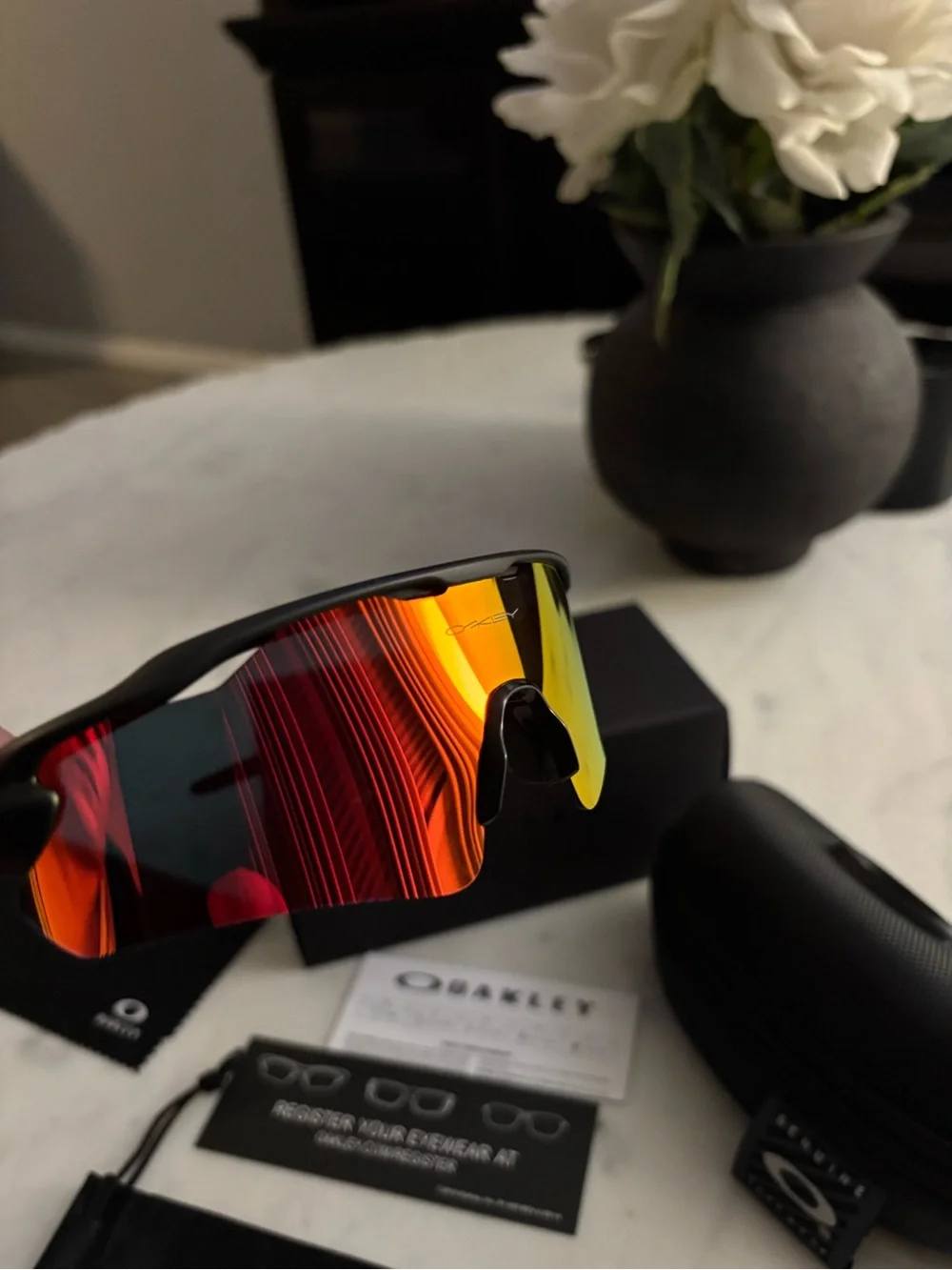 Oakley 9208 black